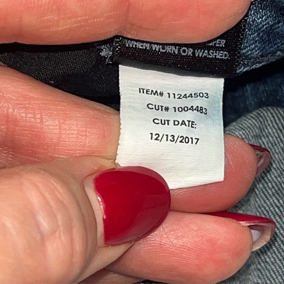 Blackheart Dark Blue Denim Bib Overall Shorts Rips Star Accent Size 13 Stretchy - Picture 6 of 16